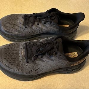 Hoka Clifton 8 running shoes - Women’s 11, Normal Width, Graphite